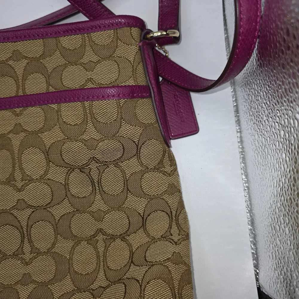 Coach Signature Canvas Crossbody Bag Khaki Magenta‎ Leather File Bag F29960